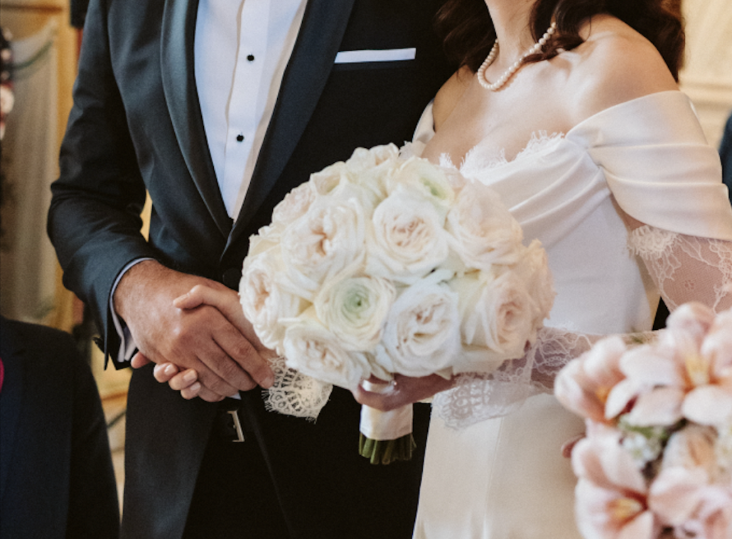 Buchet de mireasă cu trandafiri O’Hara Whisper